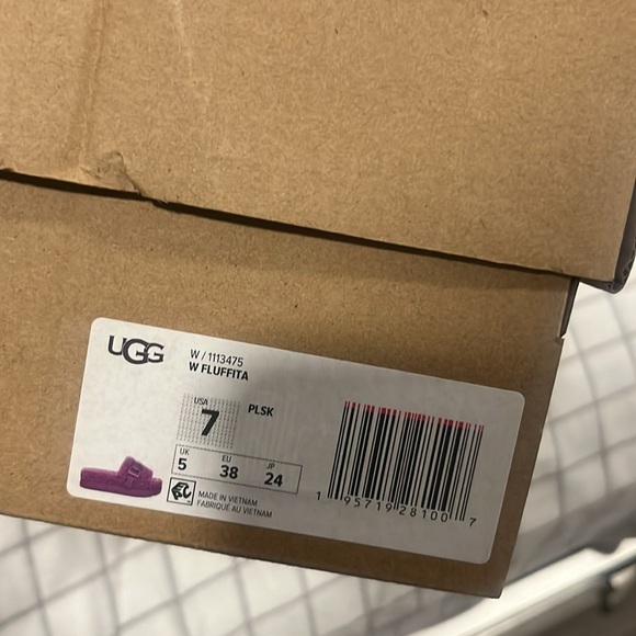 Ugg W Fluffita Slides - Picture 14 of 14
